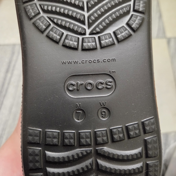 Platform Crocs - Picture 6 of 13